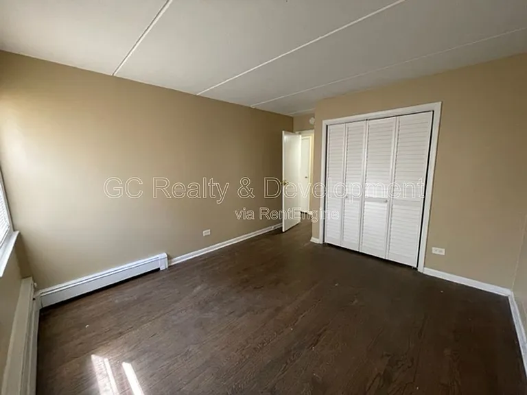 255 Uteg St #4 — Photo 8
