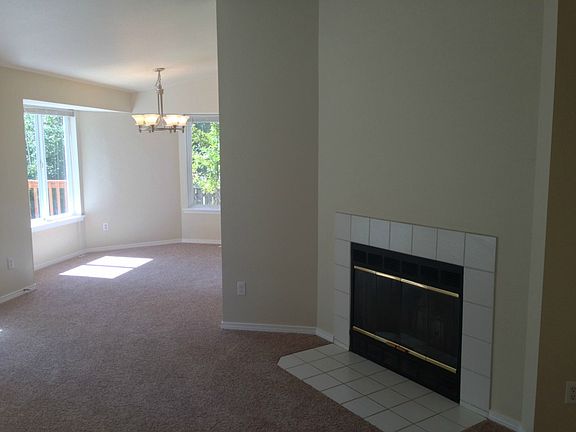 3rd image of 11808 154th Street Ct E