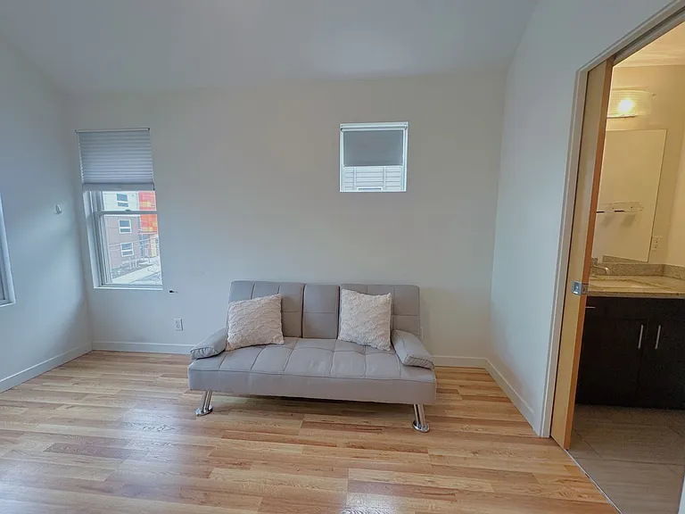3817 S Angeline St — Photo 28