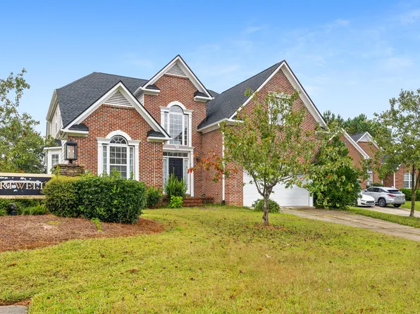 1 Thorn Brook Ct, Durham, NC 27703