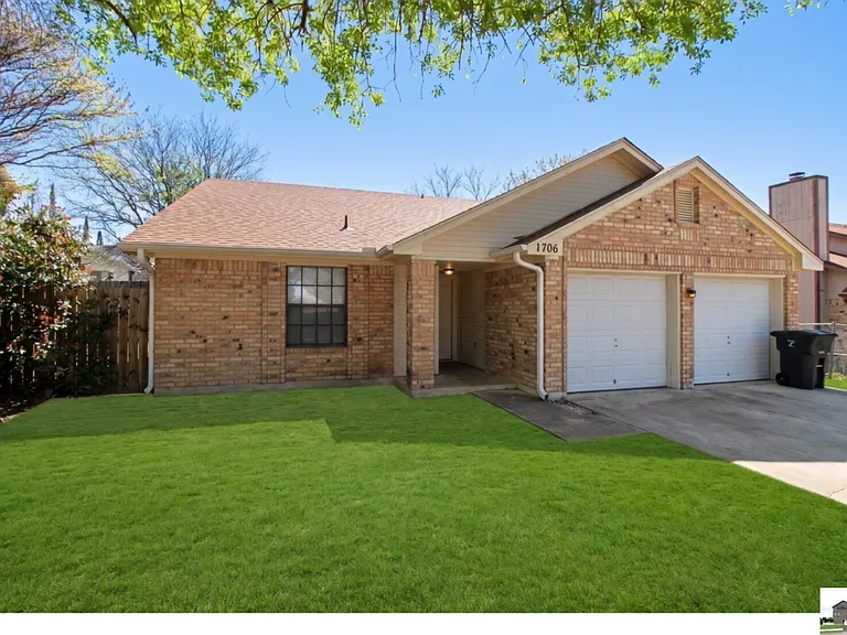 1706 Wickfield Way — Photo 1
