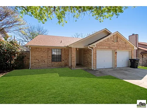 1706 Wickfield Way Photo 1