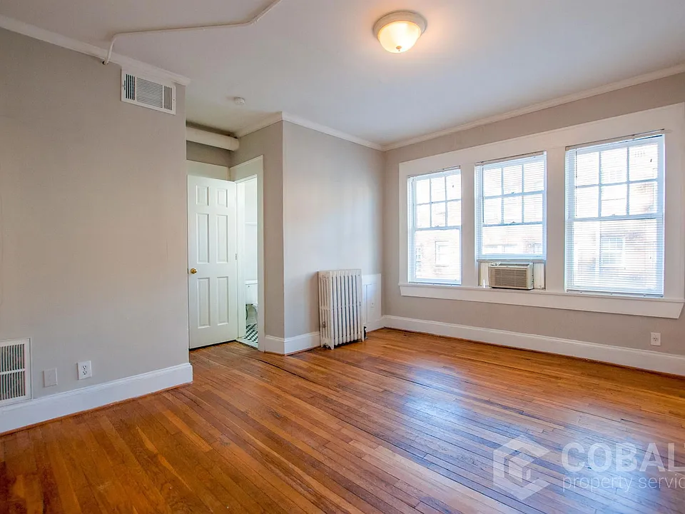674 Somerset Ter NE #3