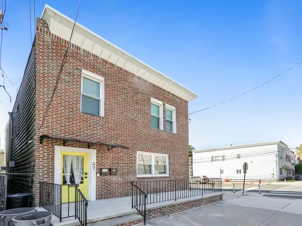 47 Carlton Avenue image 4 of 21