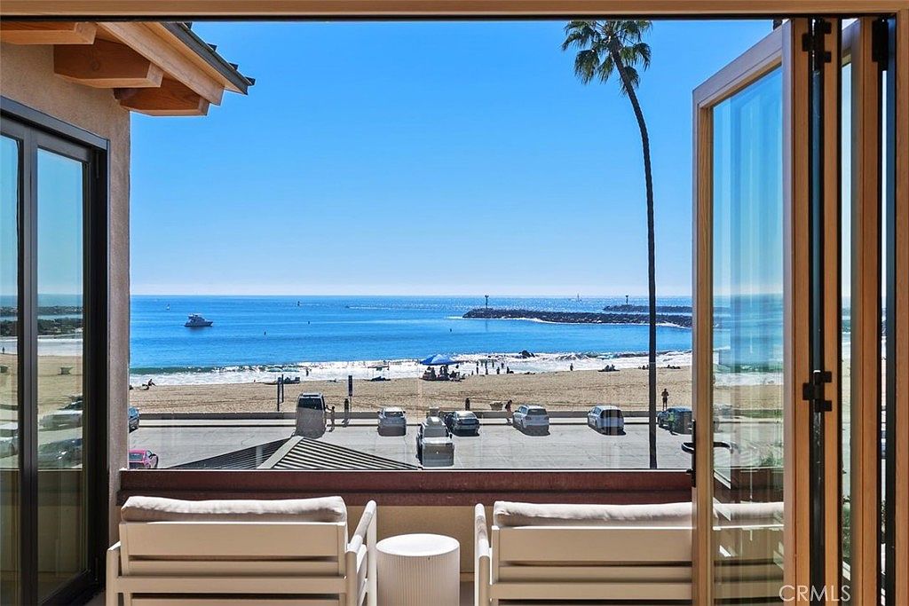3130 Breakers Dr, Corona Del Mar, CA 92625 | Zillow