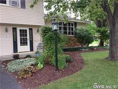 2nd image of 4825 Black Oak Dr