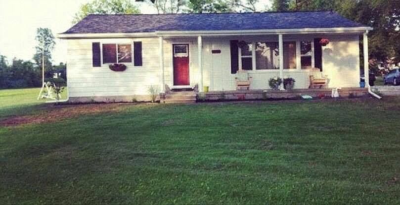 2nd image of 15555 Pardee Rd