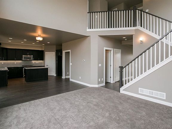 3rd image of 402 Dogwood Ln