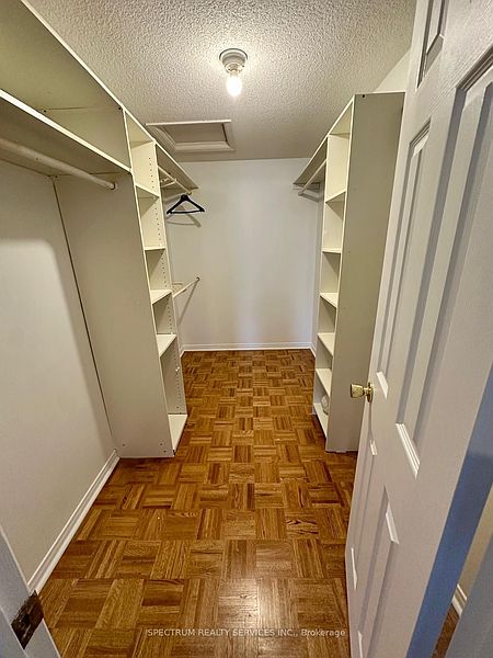 Burlington House for rent - 4 Bedrooms — photo 15