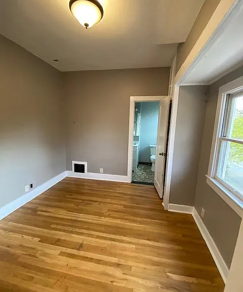 802 N 13th St — Photo 19