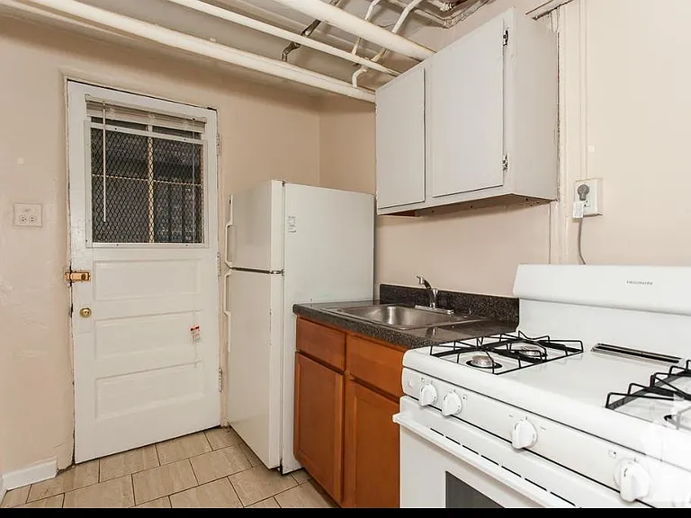 2878-2900 N Clark St #2890-G — Photo 5