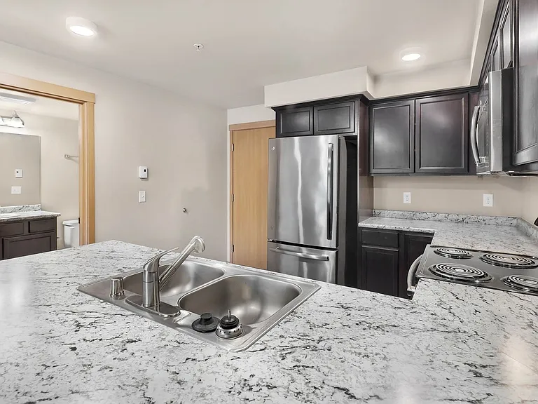 Tremezzo Apartments — Photo 37