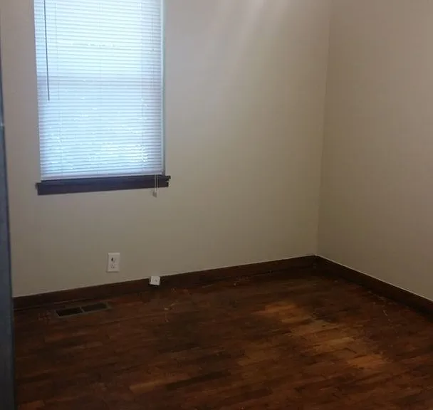 1223 Roosevelt Ave — Photo 6