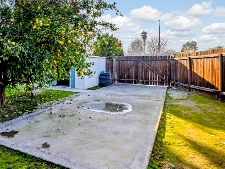 6412 Manchester Ln — Photo 23