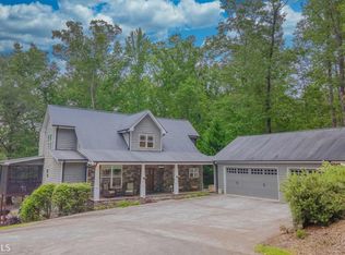 209 Foxy Ln, Martin, GA 30557