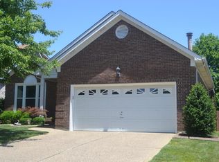 7613 Auburn Oaks Ct, Louisville, KY 40214