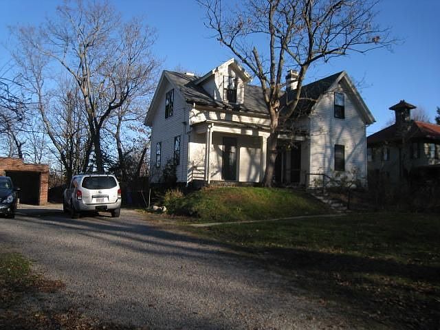 2nd image of 233 Walnut St
