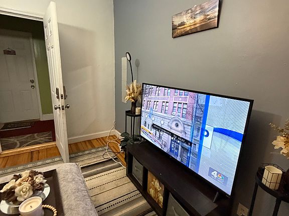 4th image of 221 Stone Ave #2