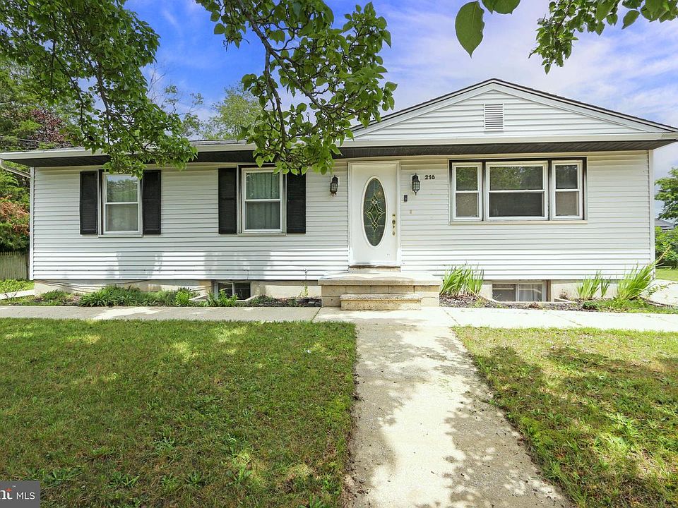 1st image of 216 Gray Ave