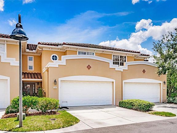 2nd image of 204 Valencia Cir