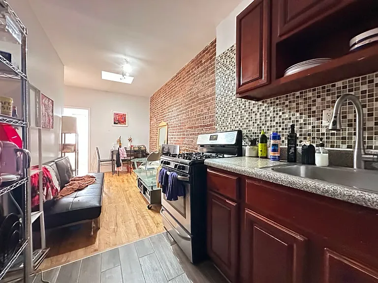 20 Covert St #4L — Photo 1