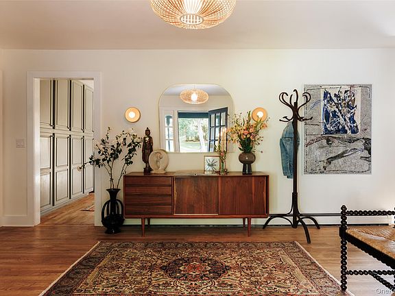 4th image of 55 E Klein Road
