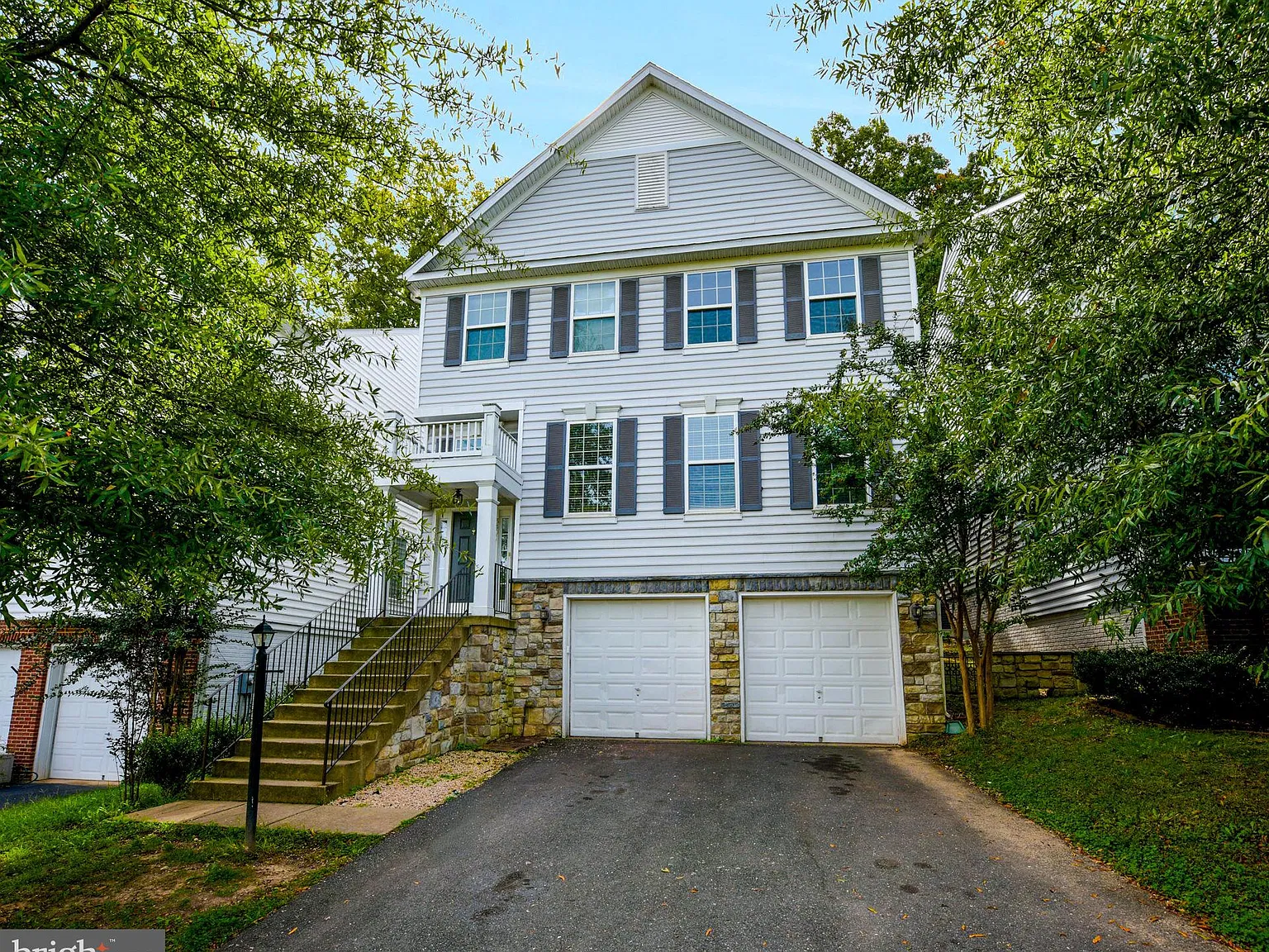 4 bed, 3.5 bath, 3700 sqft, $3,800 — Photo 1