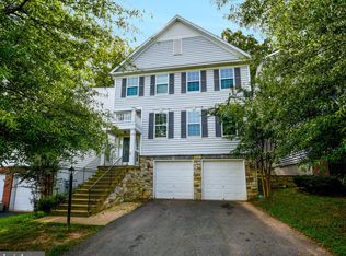 3401 Eagle Ridge Dr, Woodbridge, VA 22191