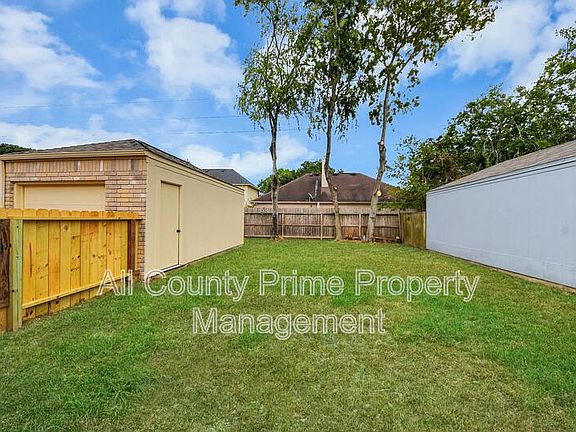 4th image of 5546 Santrey Dr