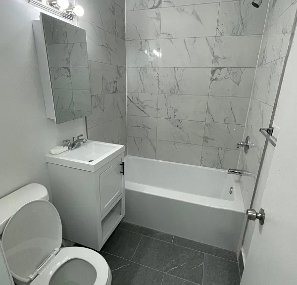 1935 Columbia Ave #1A — Photo 6