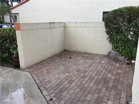 2nd image of 3355 Emerald Oaks Dr