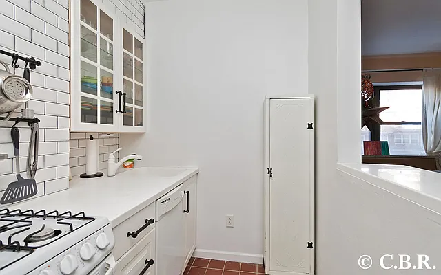 Sold by Coldwell Banker Reliable Real Estate | media 16