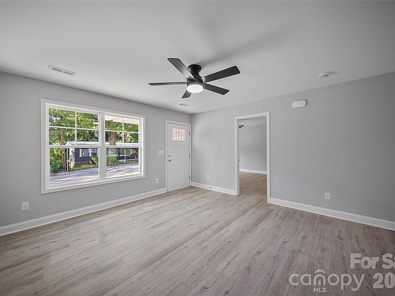 5th image of 303 W 9th St