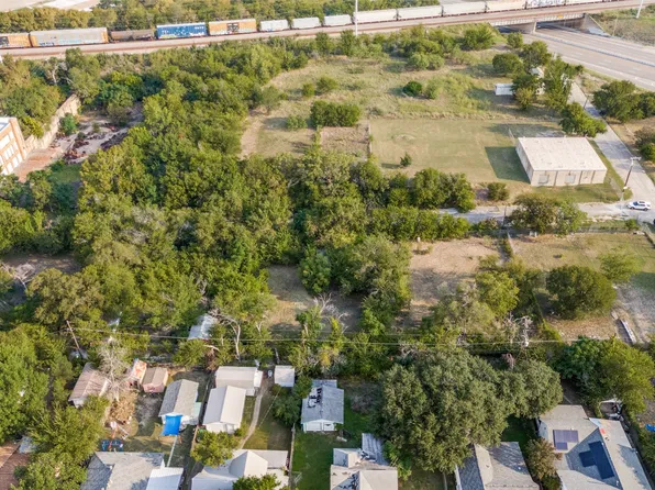 1616 E Broadway Ave, Fort Worth, TX 76104