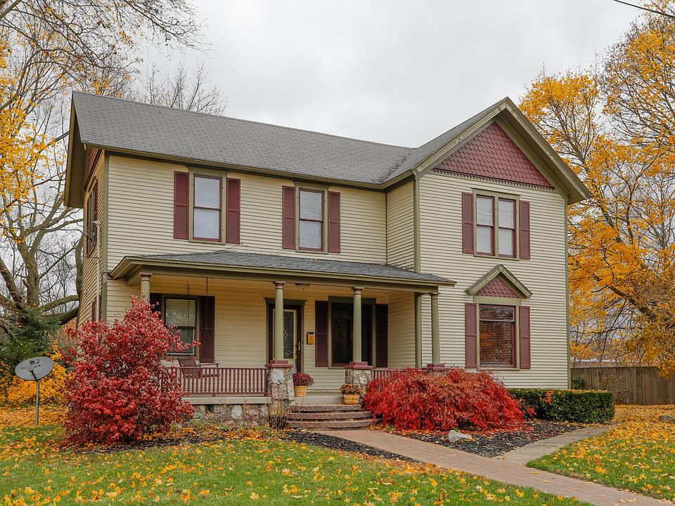 321 E Hughes St-102