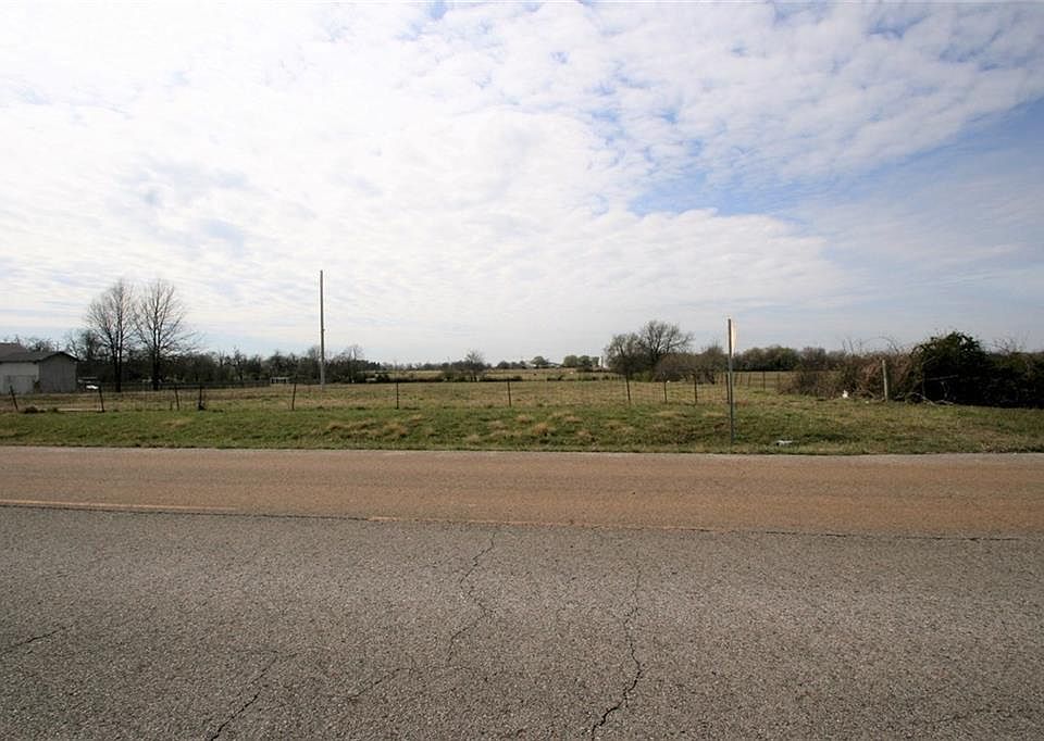 1st image of 810 Oldridge Pl