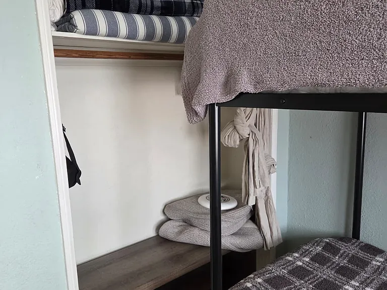 1020 Gaviota Ave — Photo 2