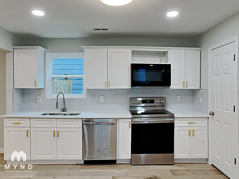 480 Rockwell St SW — Photo 6