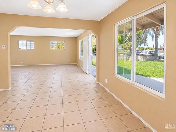 4th image of 3909 Balboa Dr