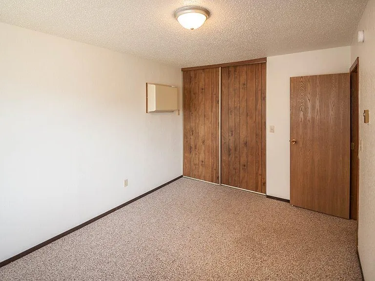 Lakota Village Townhomes — Photo 20