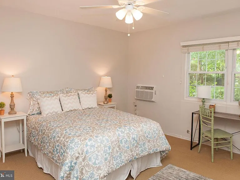 3410 Martha Custis Dr — Photo 16