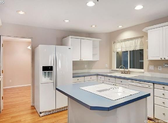 5th image of 827 SE 60th Ave