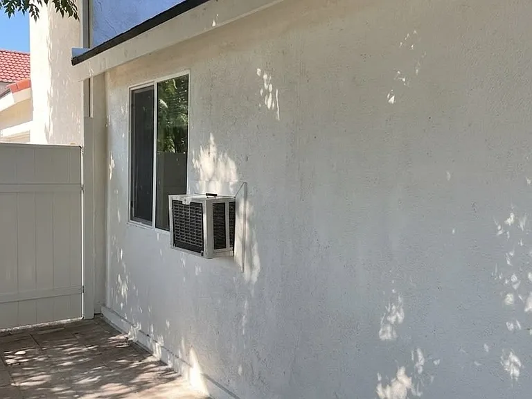 7748 Tampa Ave — Photo 14