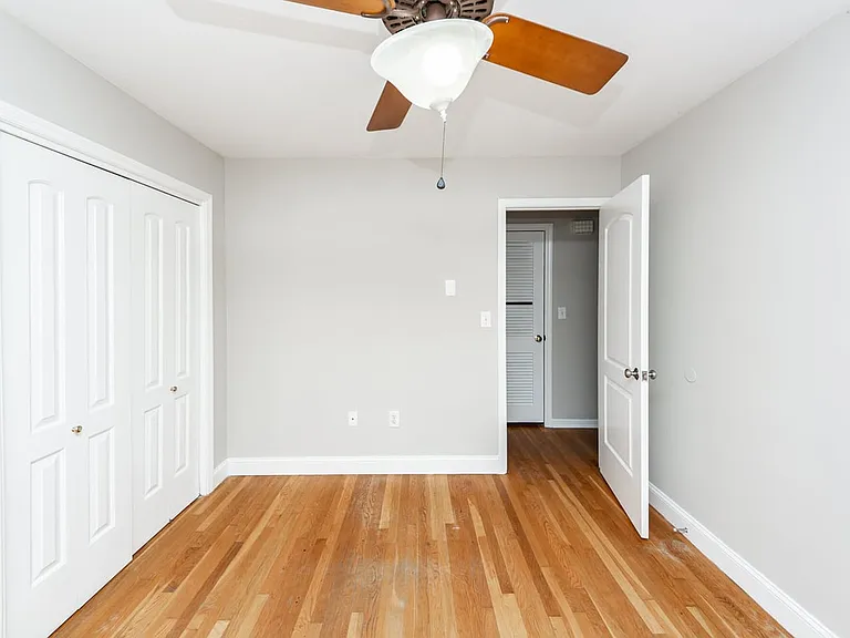 838 Fred St — Photo 43