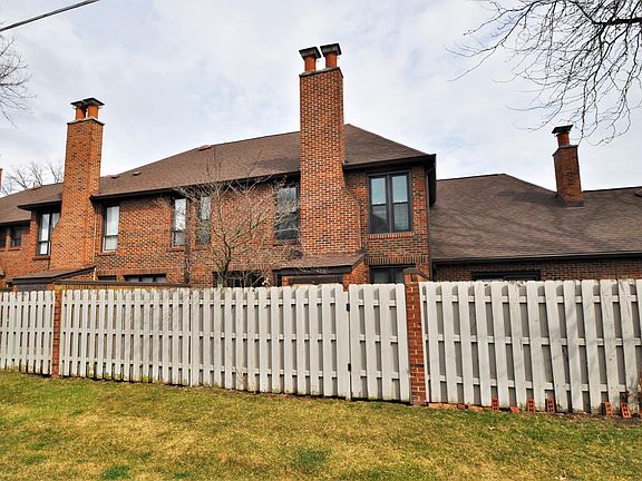 5th image of 4511 Carriage Hill Ln