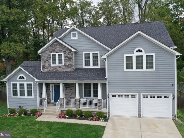 10814 Woodhaven Dr, Fairfax, VA 22030