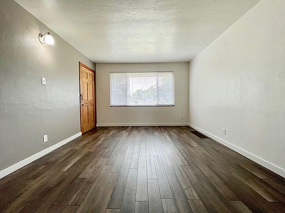 3rd image of 2206 Nelson Ave SE APT C