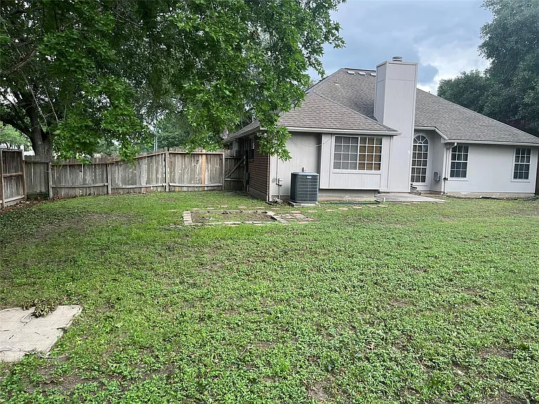 11302 Meadowchase Dr — Photo 19