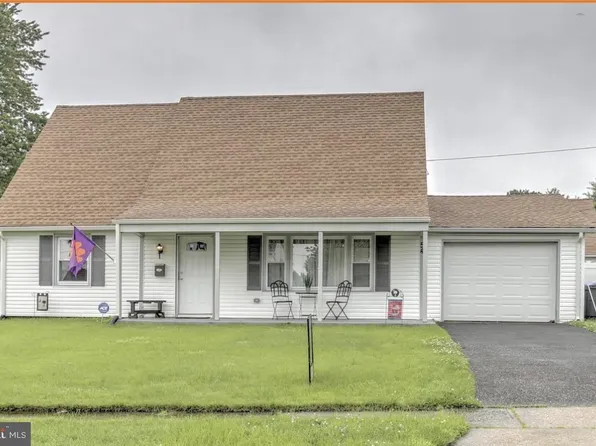 54 Middleton Ln, Willingboro, NJ 08046