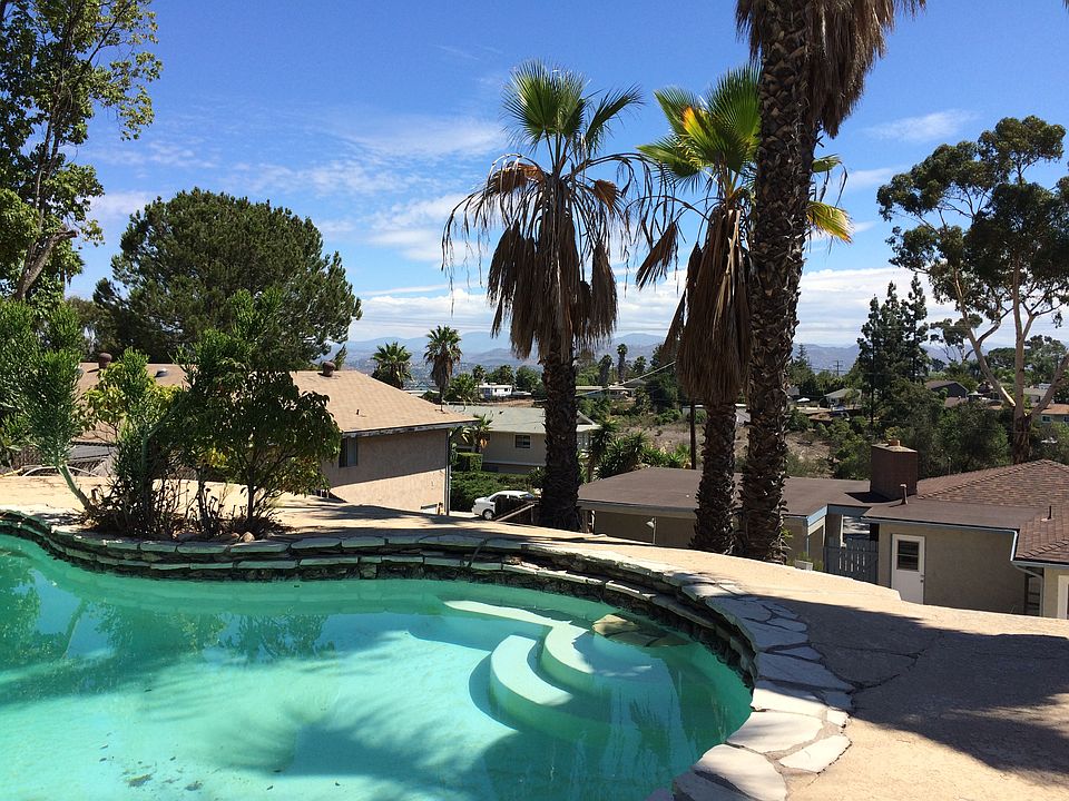 1st image of 378 S Westwind Dr